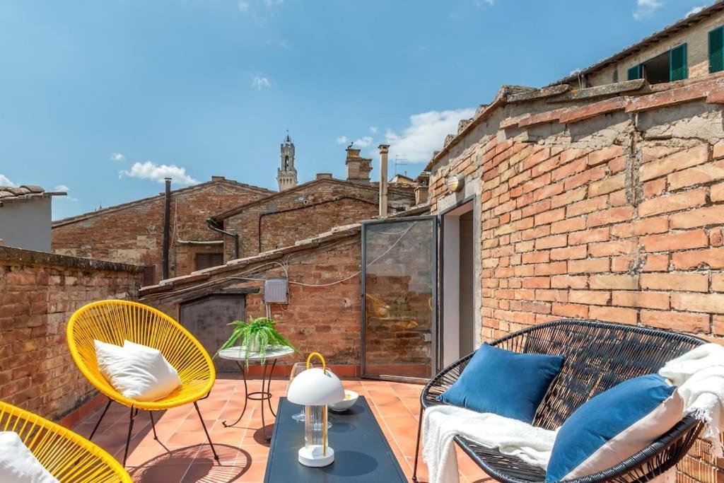 Mimosa- Loft Elegante Con Terrazza Nel Centro Di Siena Leilighet Eksteriør bilde