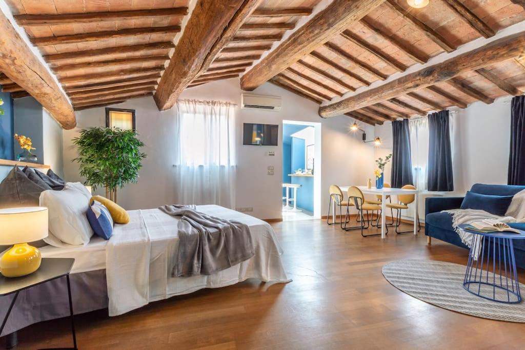 Mimosa- Loft Elegante Con Terrazza Nel Centro Di Siena Leilighet Eksteriør bilde